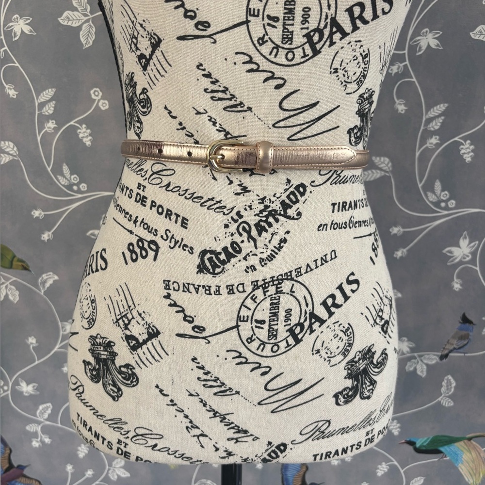 Vineyard Vines metallic genuine leather skinny belt women size L